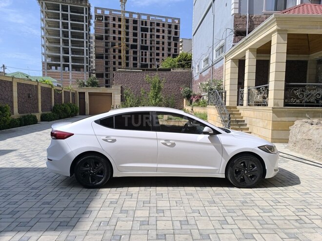Hyundai Elantra 2016, 193,000 km - 1.6 l - Bakı