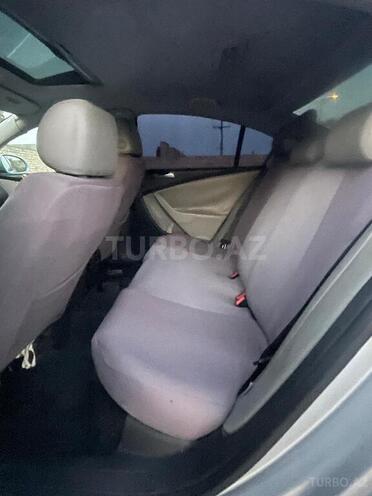Volkswagen Passat 2005, 245,000 km - 2.0 l - Bakı