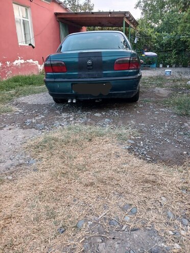 Opel Omega 1996, 423,658 km - 2.0 l - Füzuli