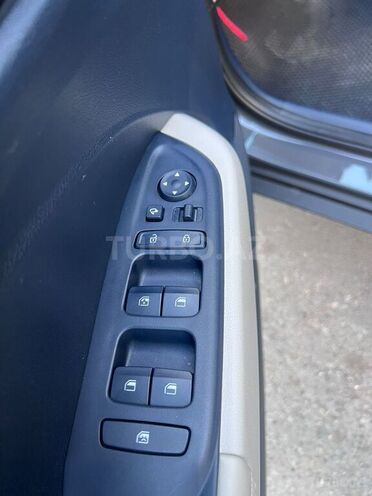 Hyundai Venue 2023, 17,500 km - 1.6 л - Bakı