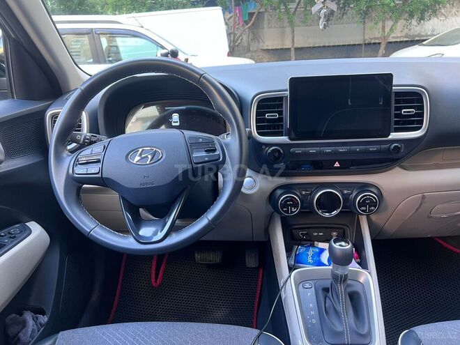 Hyundai Venue 2023, 17,500 km - 1.6 л - Bakı
