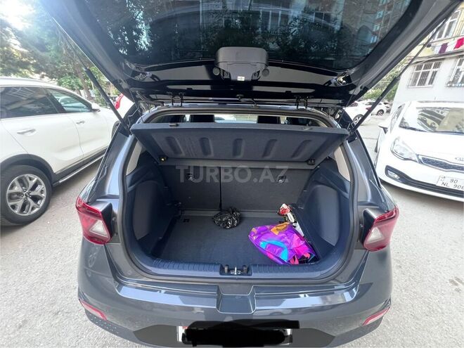 Hyundai Venue 2023, 17,500 km - 1.6 л - Bakı