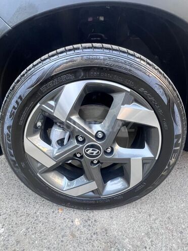 Hyundai Venue 2023, 17,500 km - 1.6 л - Bakı