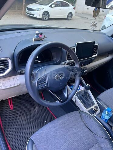 Hyundai Venue 2023, 17,500 km - 1.6 л - Bakı