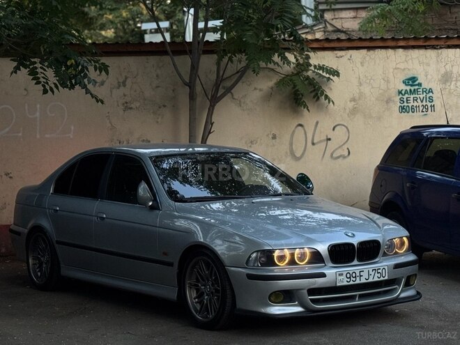 BMW 525 2002, 296,452 km - 2.5 l - Bakı
