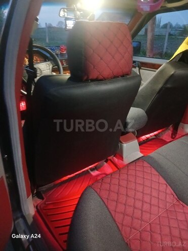 Mercedes E 220 1995, 275,000 km - 2.2 l - Qusar