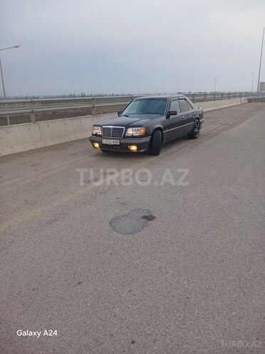 Mercedes E 220 1995, 275,000 km - 2.2 l - Qusar