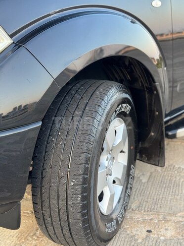 Nissan Navara 2013, 297,000 km - 2.5 l - Bakı
