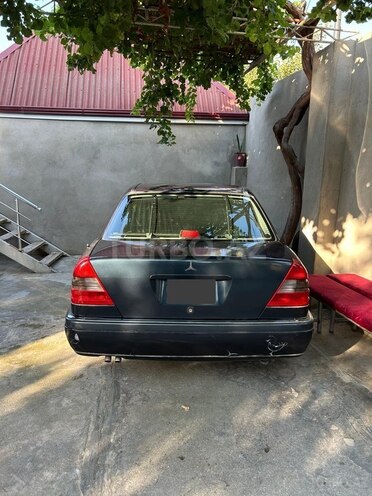 Mercedes C 220 1995, 194,000 km - 2.2 l - Bakı