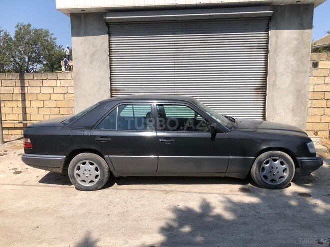 Mercedes E 220 1993, 424,079 km - 2.2 l - Lənkəran