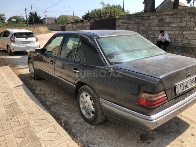 Mercedes E 220 1993, 424,079 km - 2.2 l - Lənkəran