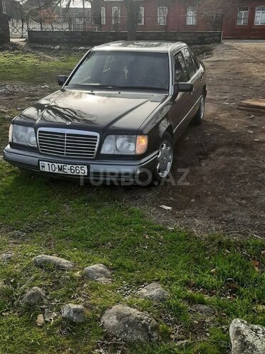 Mercedes E 220 1993, 424,079 km - 2.2 l - Lənkəran