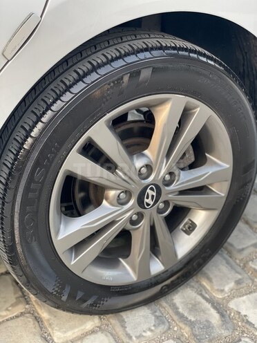 Hyundai Avante 2016, 176,000 km - 1.6 l - Bakı