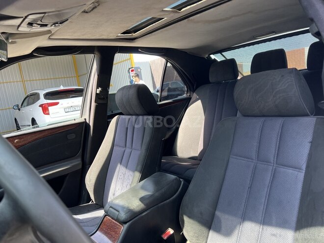 Mercedes E 300 d 1996, 326,000 km - 3.0 l - Bakı