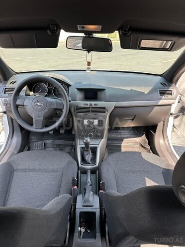 Opel Astra 2005, 325,276 km - 1.4 l - Zaqatala