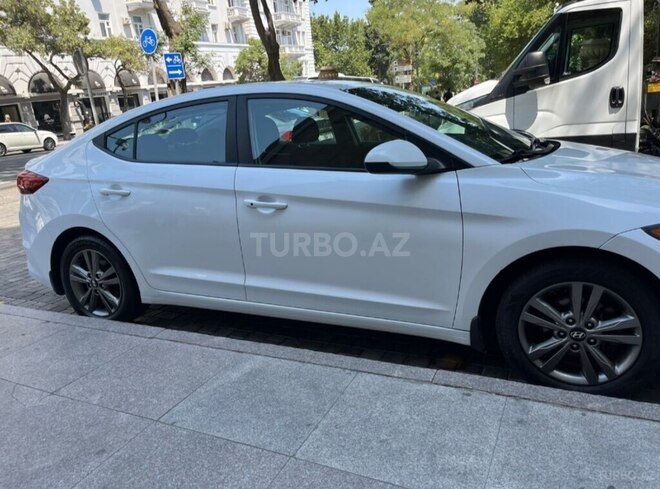 Hyundai Elantra 2017, 100,000 km - 2.0 л - Bakı