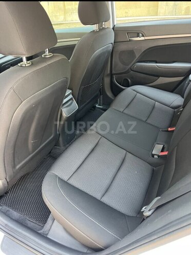 Hyundai Elantra 2017, 100,000 km - 2.0 л - Bakı