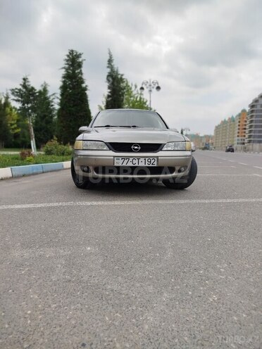 Opel Vectra 1998, 270,000 km - 1.6 l - Sumqayıt
