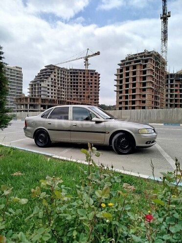 Opel Vectra 1998, 270,000 km - 1.6 l - Sumqayıt