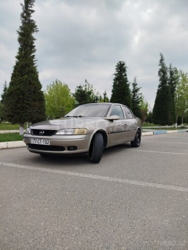 Opel Vectra 1998, 270,000 km - 1.6 l - Sumqayıt