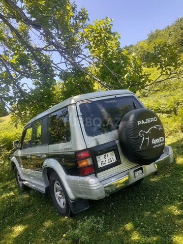 Mitsubishi Pajero 1993, 325,000 km - 2.8 л - Bakı
