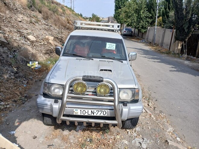 Mitsubishi Pajero 1993, 190,000 km - 2.8 l - Bakı
