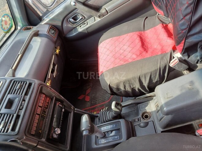Mitsubishi Pajero 1993, 190,000 km - 2.8 l - Bakı