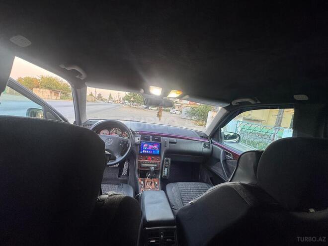 Mercedes E 220 d 2000, 580,000 km - 2.2 l - Bakı