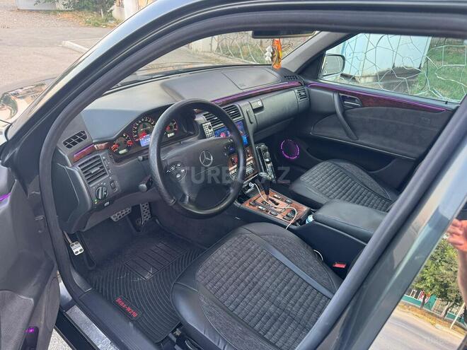 Mercedes E 220 d 2000, 580,000 km - 2.2 l - Bakı
