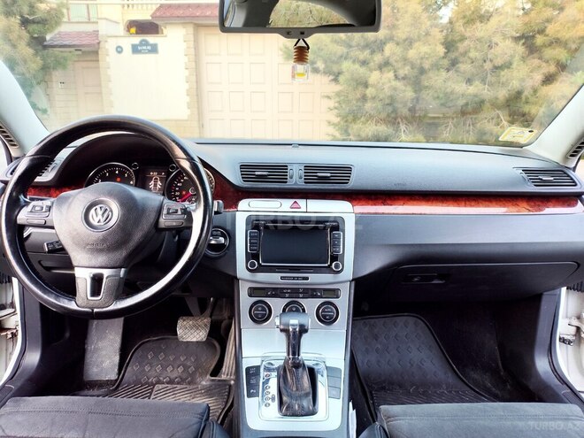 Volkswagen Passat 2010, 200,000 km - 2.0 l - Bakı
