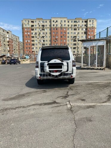 Mitsubishi Pajero 2008, 190,000 km - 3.0 l - Bakı