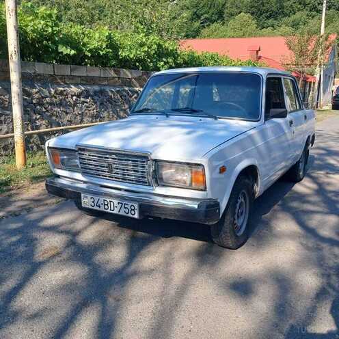 LADA (VAZ) 2107 2004, 200,000 km - 1.6 л - Qax