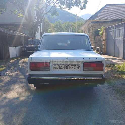 LADA (VAZ) 2107 2004, 200,000 km - 1.6 л - Qax
