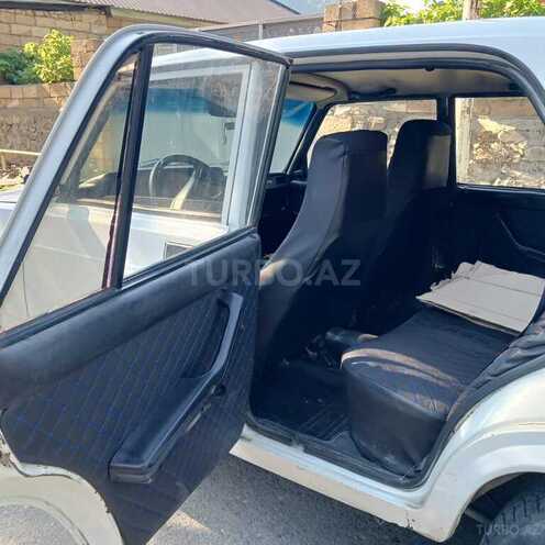 LADA (VAZ) 2107 2004, 200,000 km - 1.6 л - Qax