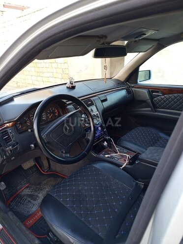 Mercedes E 220 d 1998, 615,750 km - 2.2 l - Bakı