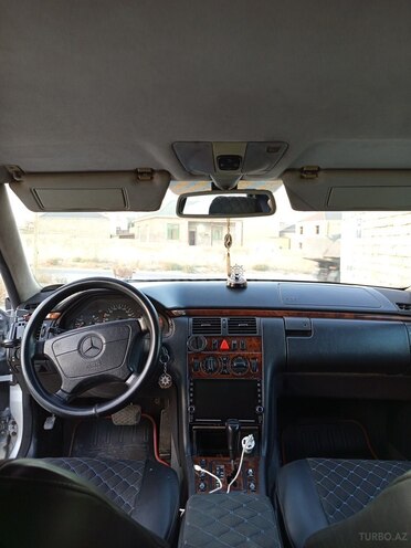 Mercedes E 220 d 1998, 615,750 km - 2.2 l - Bakı