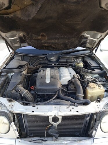 Mercedes E 220 d 1998, 615,750 km - 2.2 l - Bakı