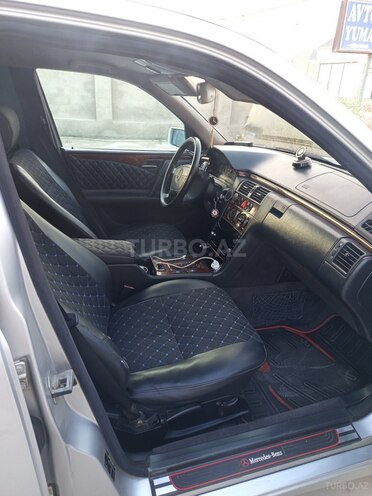 Mercedes E 220 d 1998, 615,750 km - 2.2 l - Bakı