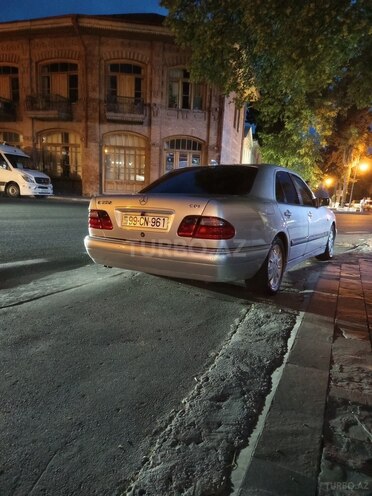 Mercedes E 220 d 1998, 615,750 km - 2.2 l - Bakı