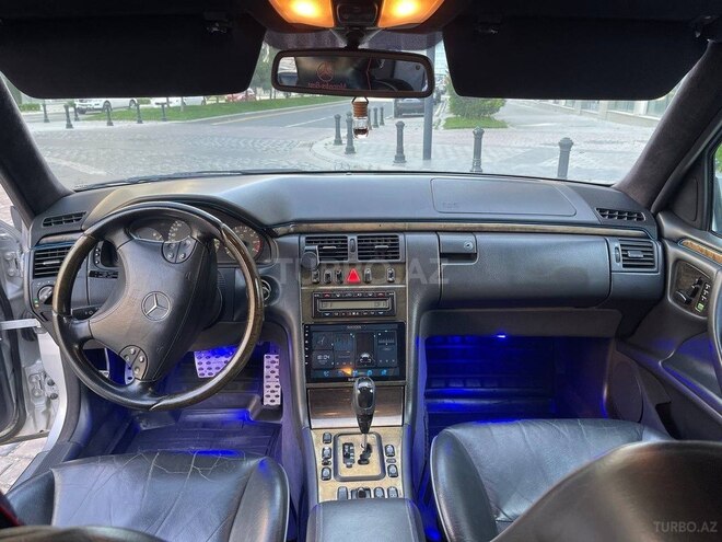 Mercedes E 320 2001, 470,000 km - 3.2 l - Balakən