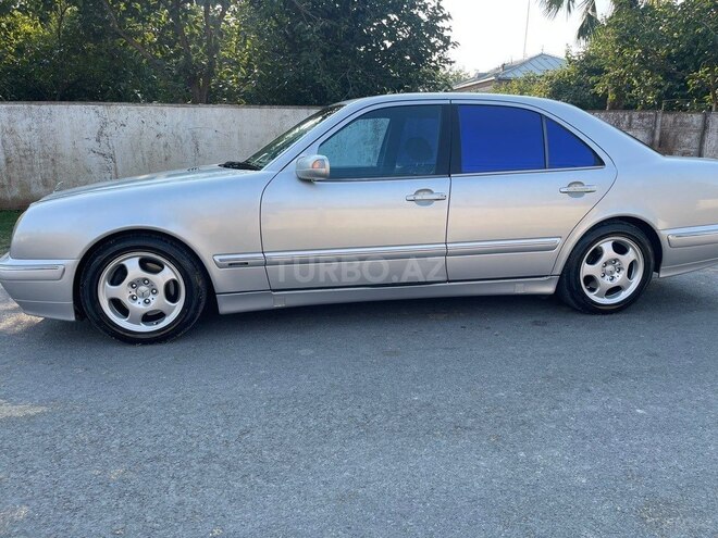 Mercedes E 320 2001, 470,000 km - 3.2 l - Balakən