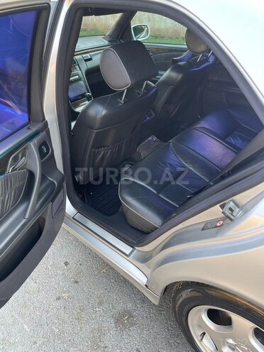 Mercedes E 320 2001, 470,000 km - 3.2 l - Balakən
