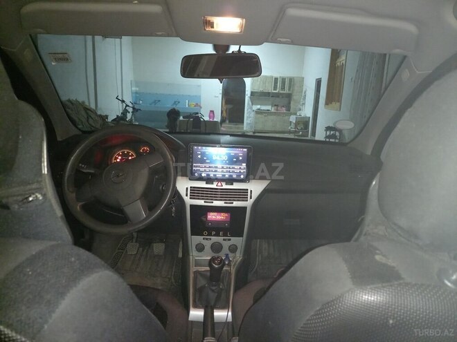Opel Astra 2009, 287,000 km - 1.4 l - Gəncə
