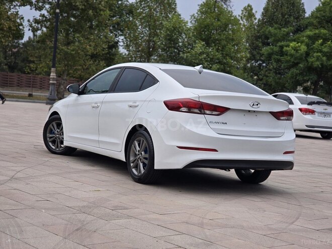 Hyundai Elantra 2017, 96,000 km - 2.0 л - Şəmkir