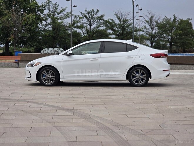 Hyundai Elantra 2017, 96,000 km - 2.0 л - Şəmkir