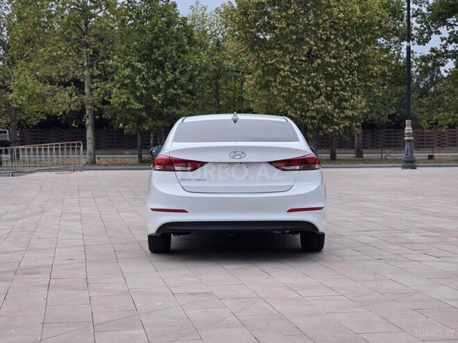 Hyundai Elantra 2017, 96,000 km - 2.0 л - Şəmkir