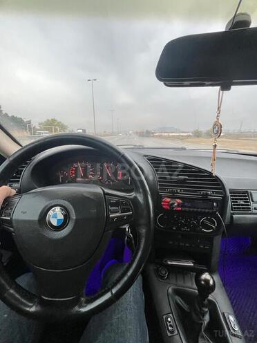 BMW 320 1992, 496,000 km - 2.0 л - Salyan