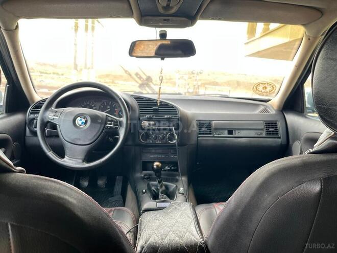 BMW 320 1992, 496,000 km - 2.0 л - Salyan
