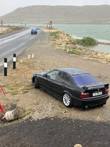 BMW 320 1992, 496,000 km - 2.0 л - Salyan