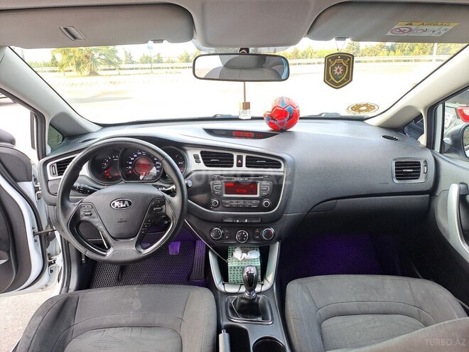 Kia Ceed 2014, 248,000 km - 1.6 l - Bakı